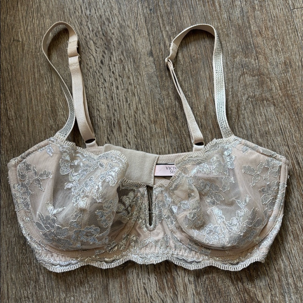 Victoria’s Secret bra
